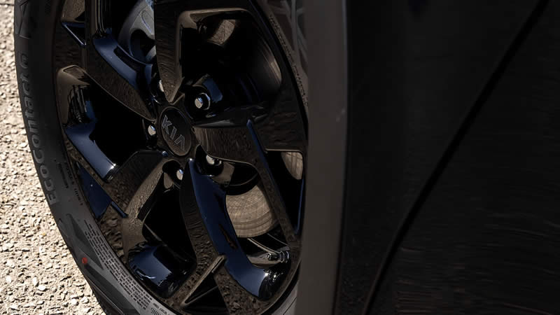 Kia Sportage Black Edition - stylova kola