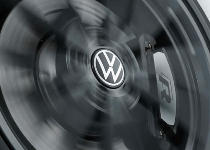 VW Golf Variant - dynamické kryty kol