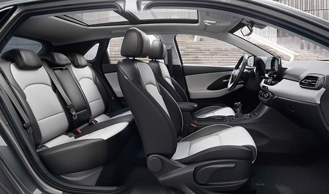 Hyundai i30  Fastback 2020 - Interiér sedadla
