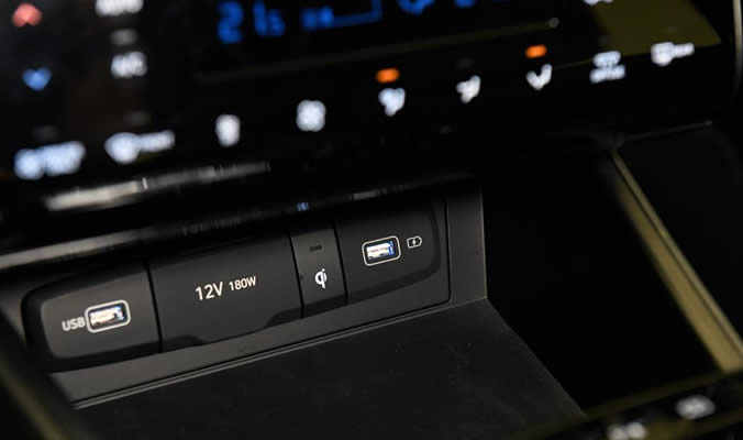 Hyundai TUCSON 2020 - USB porty