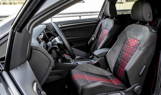 Volkswagen Golf GTI TCR - Sportovní sedadla