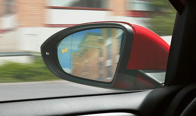 Volkswagen Golf GTI "Performance" - Blind spot sensor