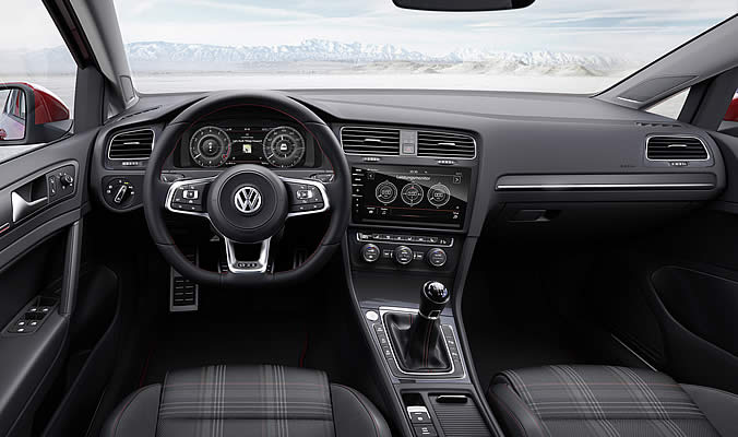 Volkswagen Golf GTI "Performance" - Interiér