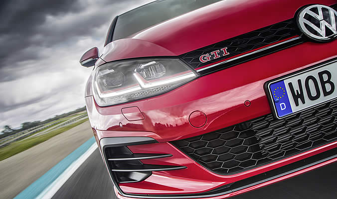 Volkswagen Golf GTI "Performance" - Progresivní řízení