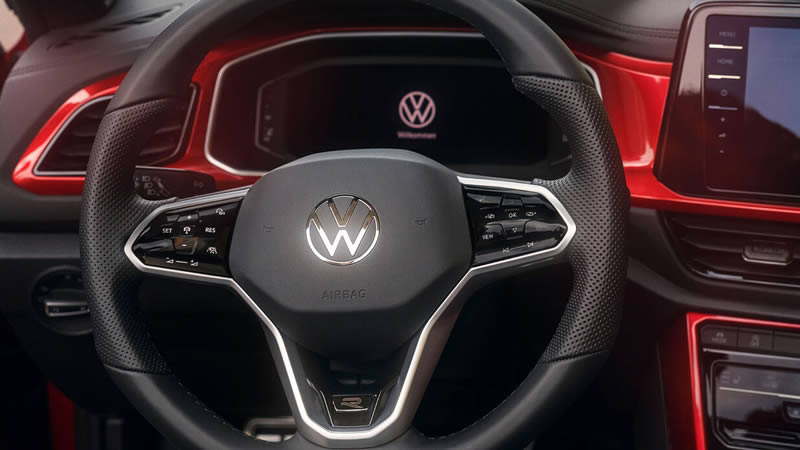 Volkswagen T-Roc Cabriolet přístrojová deska Digital Cockpit