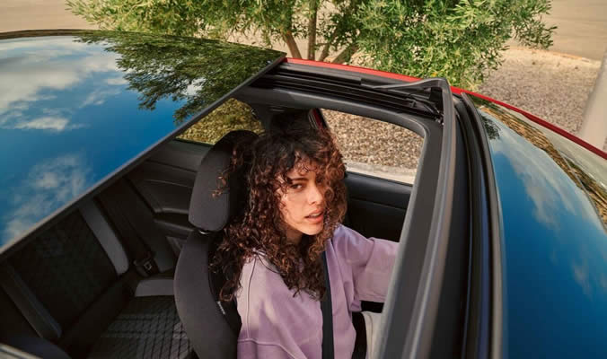 Volkswagen Taigo - Panoramatické střešní okno