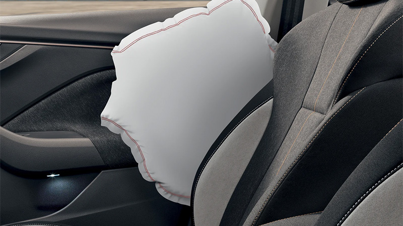 skoda scala bocni airbag v predu